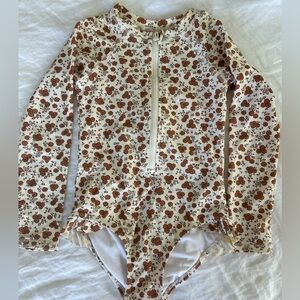 Rylee and cry rashguard 6/7